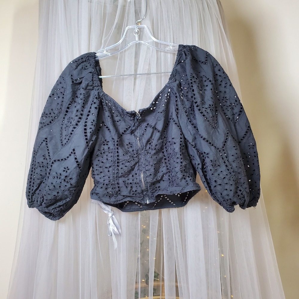 Urban Outfitters Whimsigoth Poet Crop Top Festival Eyelet Cotton Size S Peasant - Picture 3 of 6